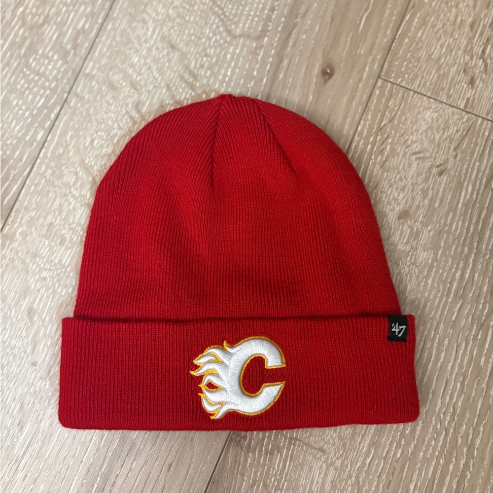 47 New Era Calgary Flames Red Beanie